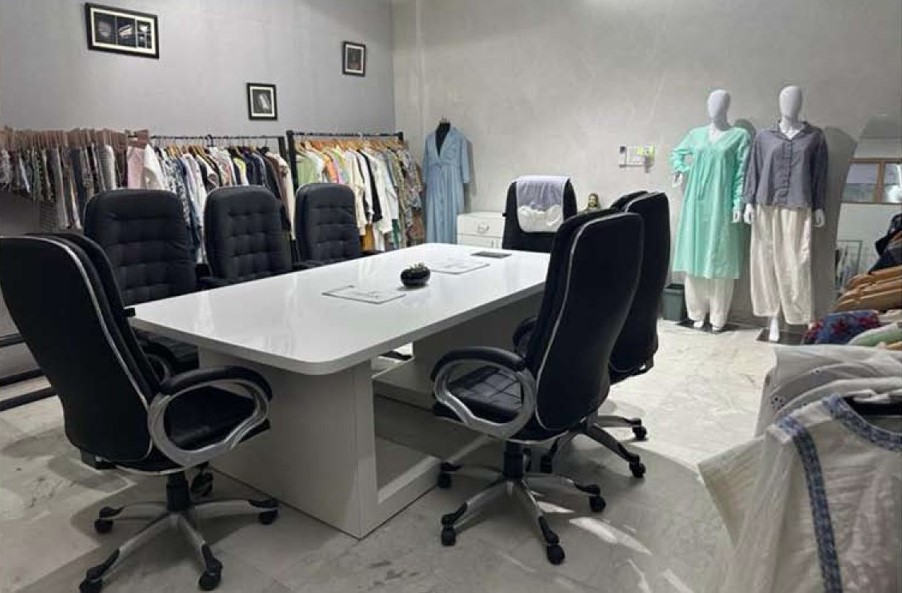 Hunar Creation showroom and buyer meeting area